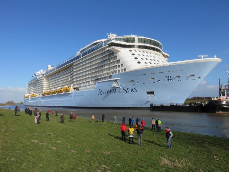 pre book a taxi Royal Anthem of the seas southampton