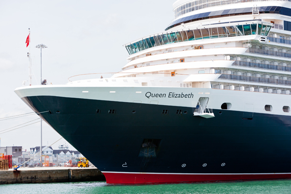 Don't forget to use white licensed taxis in Southampton for your cruise holidays